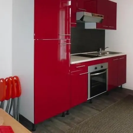 Nid Douillet Pour 2.. A 50 Metres De La