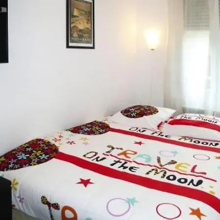 Nid Douillet Pour 2.. A 50 Metres De La *